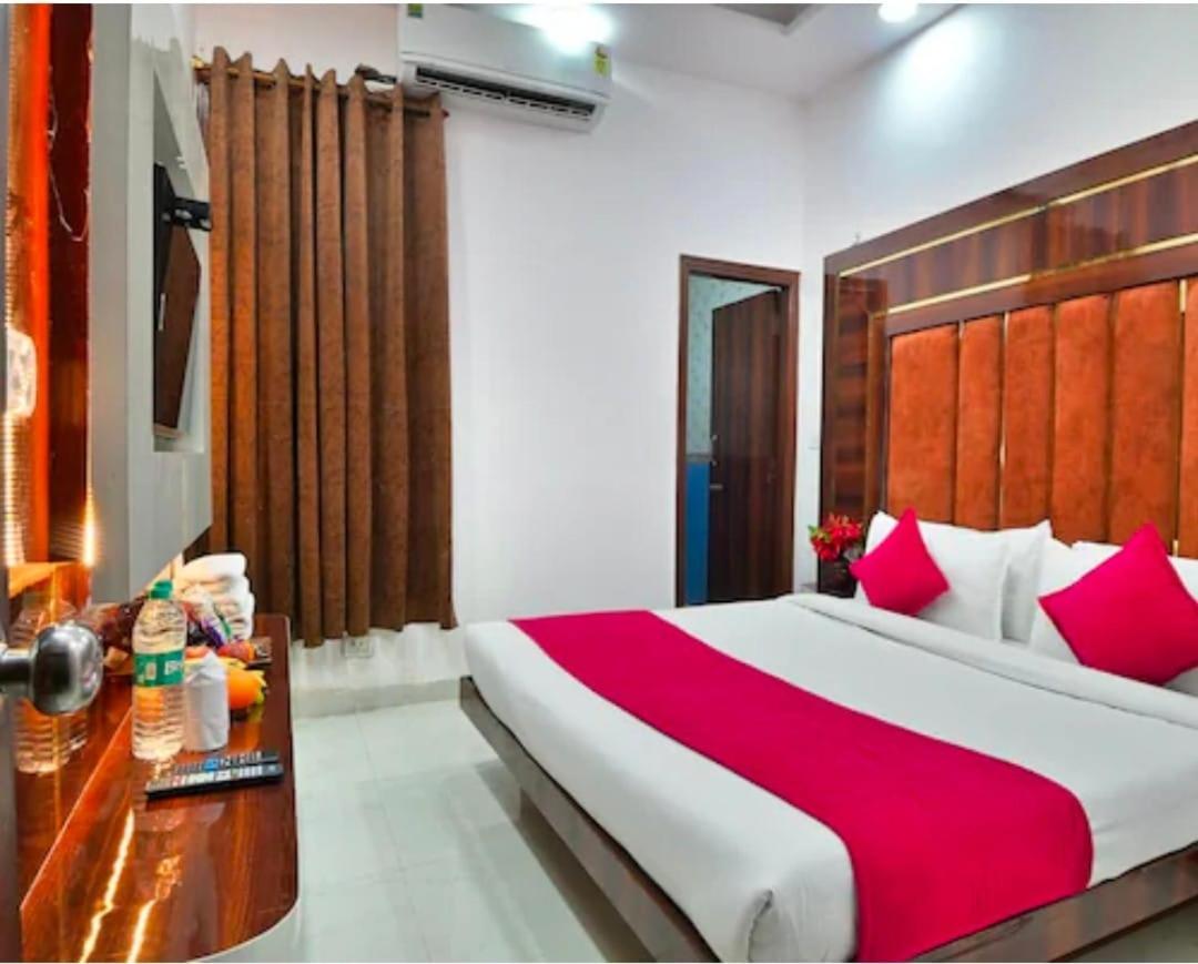 Radiant Hotel,andheri East Terminal 1,2 3* Mumbai