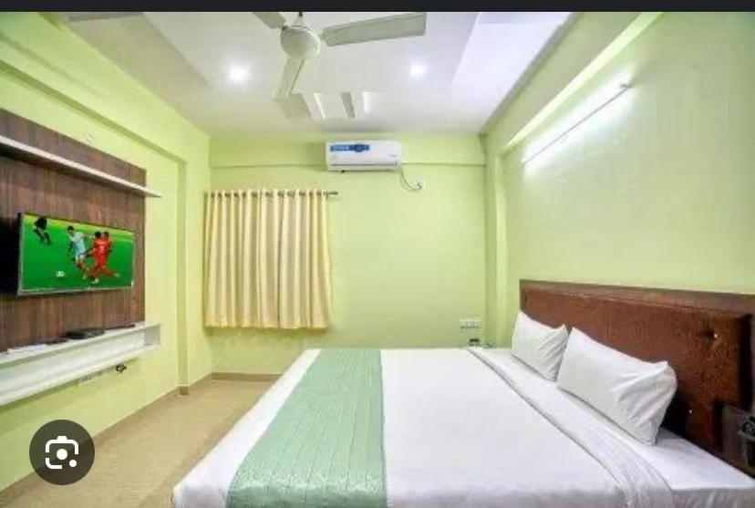 Hotel Radiant Hotel,andheri East Terminal 1,2 3*